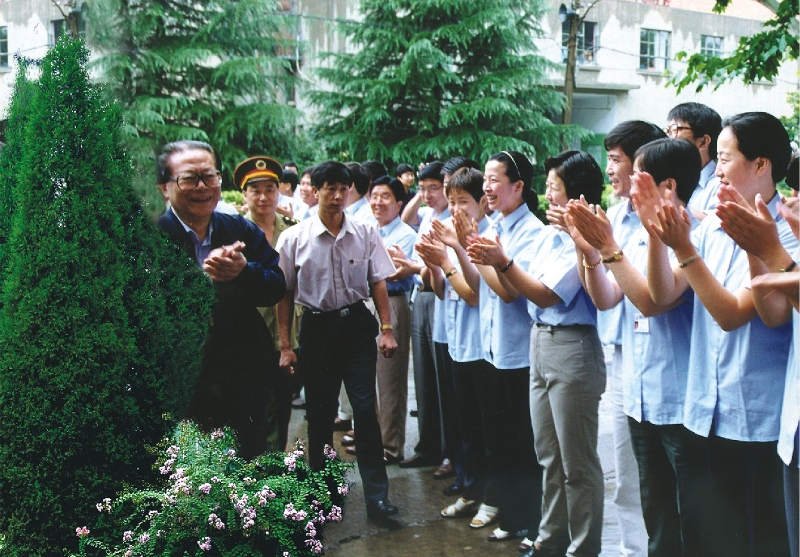 1999江泽民总书记视察beats365·(中国区)唯一官方网站