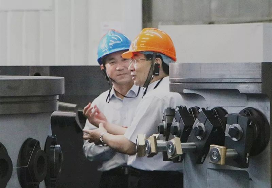陕西省委书记、省人大常委会主任胡和平一行莅临beats365·(中国区)唯一官方网站“话转型”“谈发展”